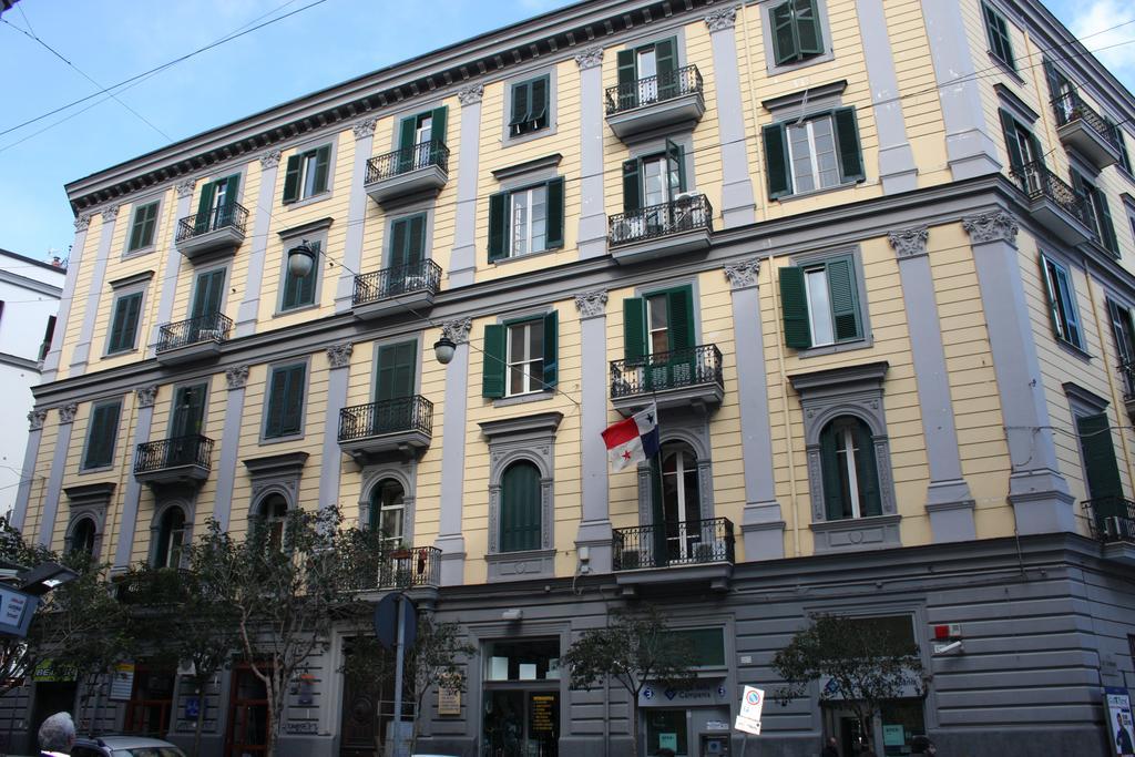 Be Italian Flat Duomo 319 Acomodação com café da manhã Nápoles Exterior foto